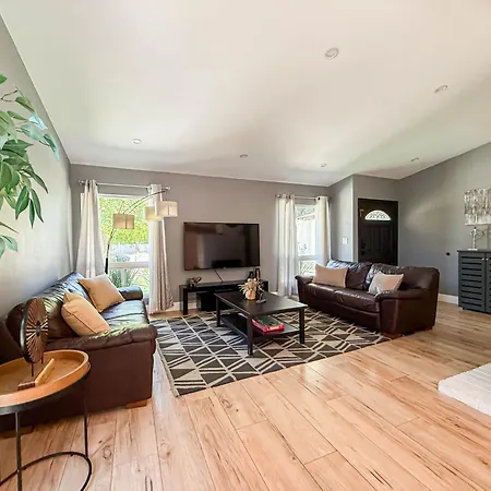 Luxurious 4Br House With Swimming Pool -Fb-2